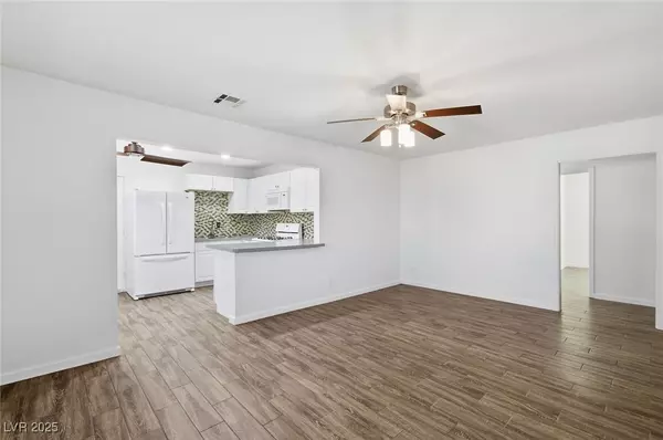 Henderson, NV 89015,103 Cedar ST