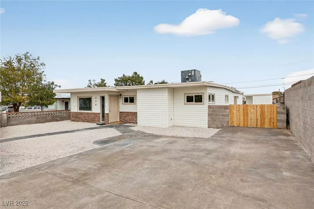 Henderson, NV 89015,326 W Basic RD