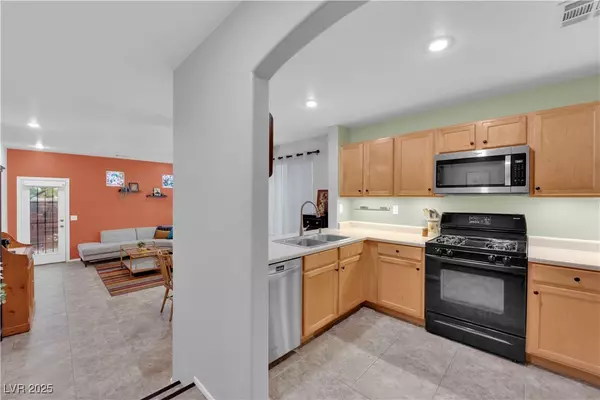 Las Vegas, NV 89148,7445 Ringquist ST