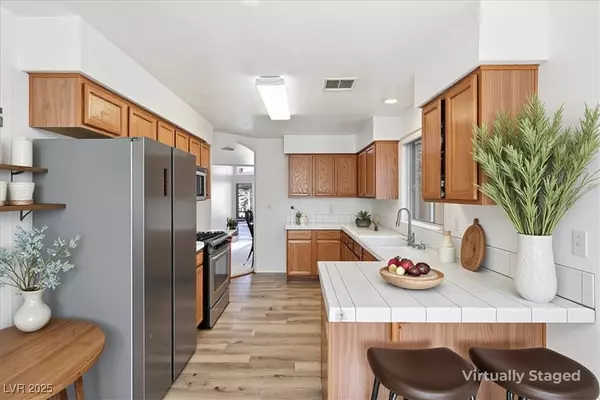 Las Vegas, NV 89123,934 Nellie Jo DR