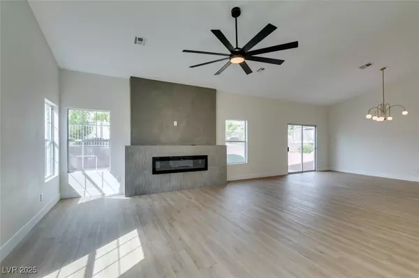 Las Vegas, NV 89147,3761 Tohono Canyon ST