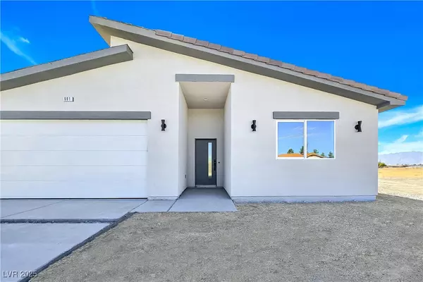 991 E Enchanted Mesa ST, Pahrump, NV 89048