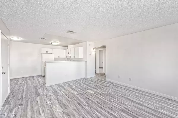 Las Vegas, NV 89121,2684 Bryandouglas DR #B