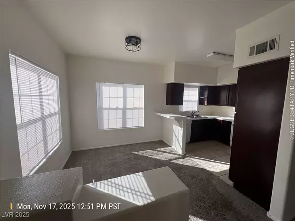 Henderson, NV 89015,520 Arrowhead TRL #112