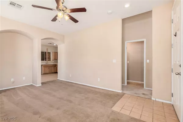 Henderson, NV 89011,6620 Tulip Falls DR