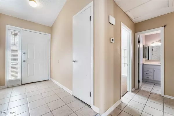 Henderson, NV 89015,152 Emden DR