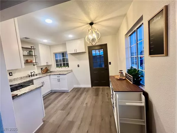 Henderson, NV 89015,124 Fir Street ST