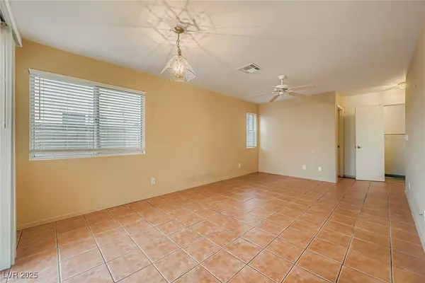 Las Vegas, NV 89130,5300 White Coyote PL