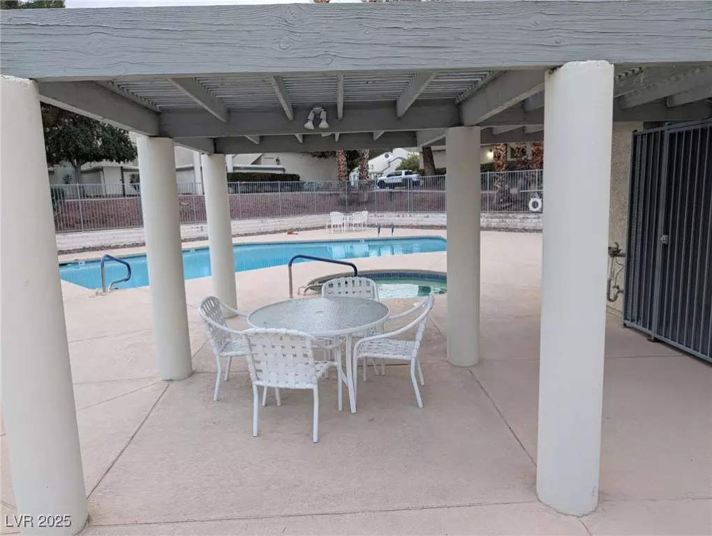 Las Vegas, NV 89117,8913 Antioch WAY