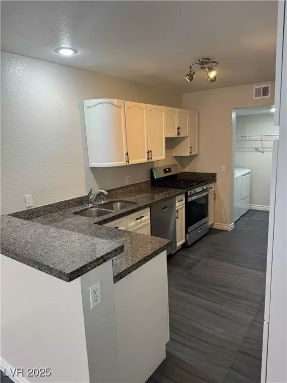 Henderson, NV 89074,2606 Autumn Blaze AVE