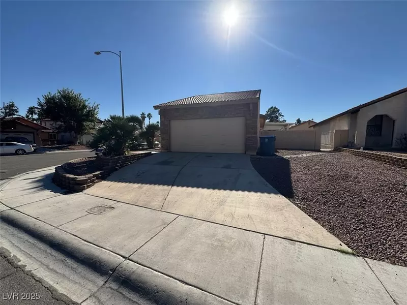 6429 Birchcrest CT, Las Vegas, NV 89108