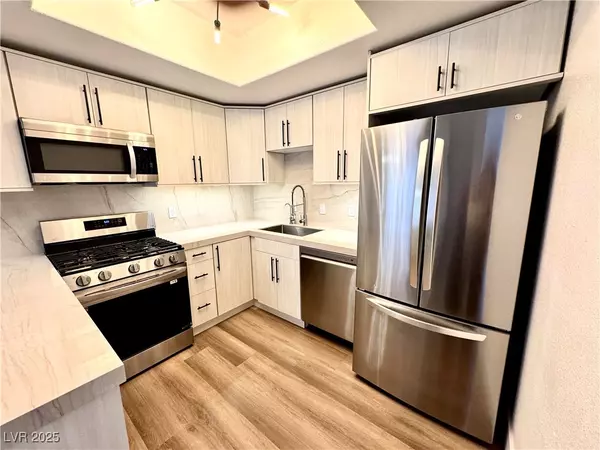 Las Vegas, NV 89147,9470 Peace WAY #223