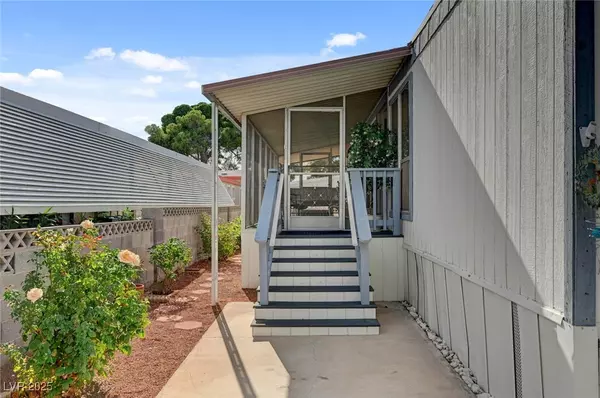 Las Vegas, NV 89103,5035 Royal AVE