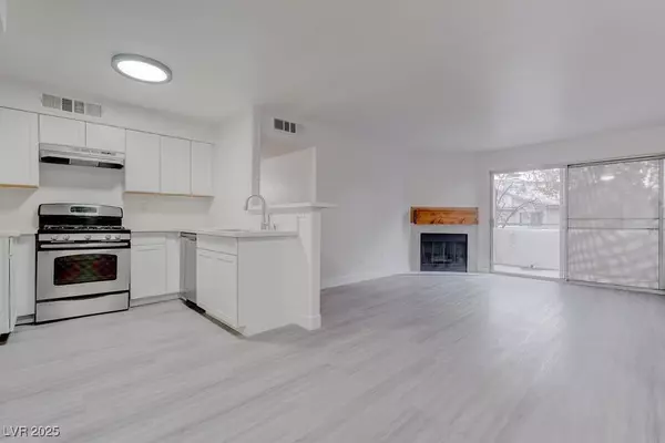 3060 Tarpon DR #204, Las Vegas, NV 89120