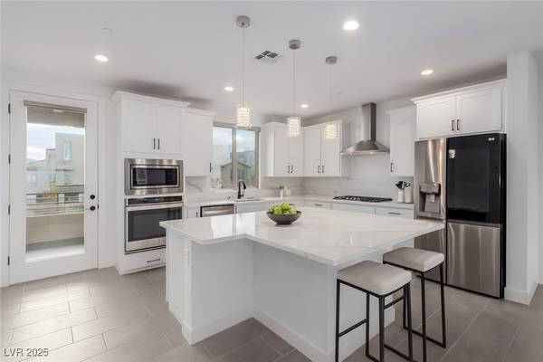 11635 Gentle Birdsong AVE, Las Vegas, NV 89138