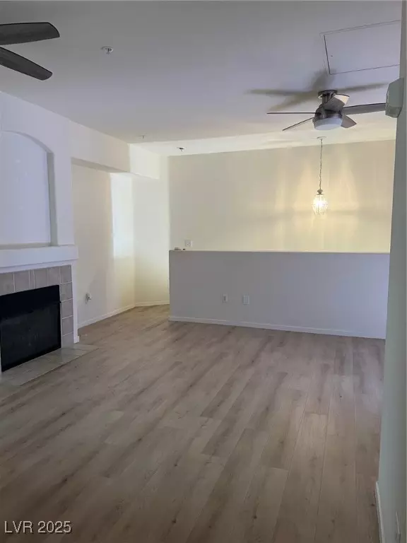 Las Vegas, NV 89148,7139 DURANGO DR #217