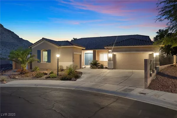 Las Vegas, NV 89129,10381 Pilot Mountain CT