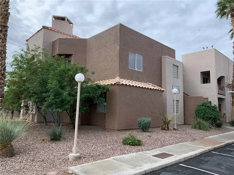 6851 Tamarus ST #101, Las Vegas, NV 89119