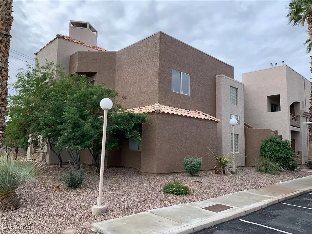 Las Vegas, NV 89119,6851 Tamarus ST #101