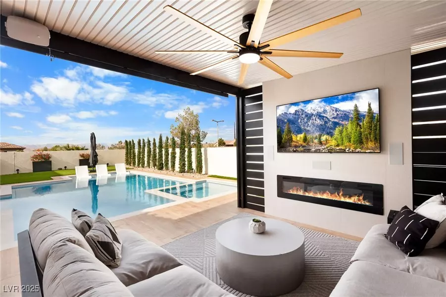 2460 Chateau Napoleon DR, Henderson, NV 89044