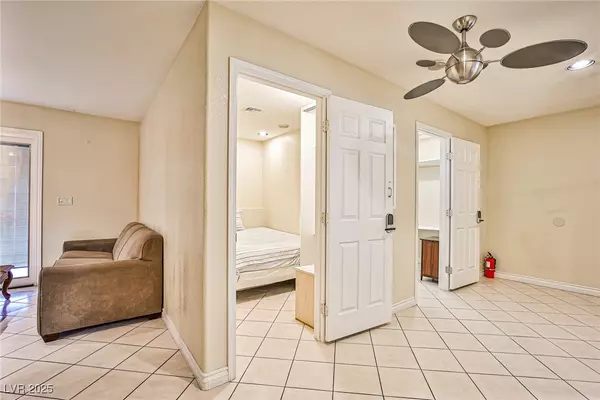 Las Vegas, NV 89147,6969 Grassy Knoll ST