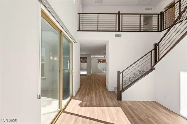 Henderson, NV 89052,1989 Regal Bluff DR