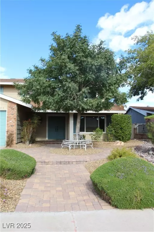 303 Heather DR, Henderson, NV 89002