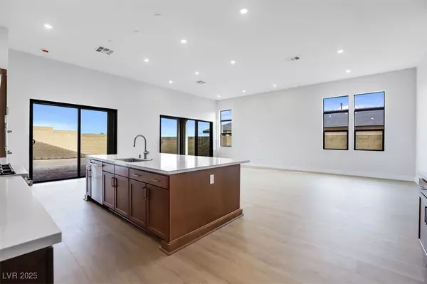 Las Vegas, NV 89138,12218 Elderwood ST