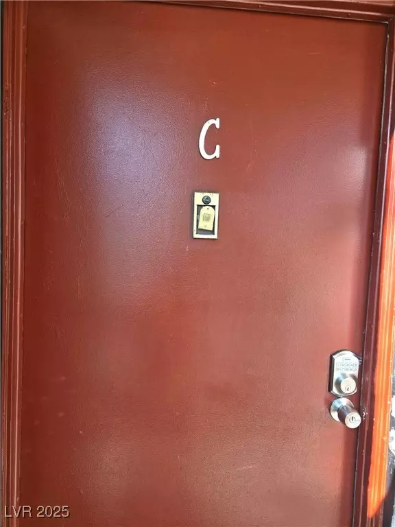 3275 Arville ST #C, Las Vegas, NV 89102