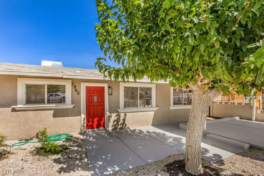 Las Vegas, NV 89106,1940 Leona ST