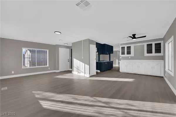 Las Vegas, NV 89156,6274 Great Smoky AVE