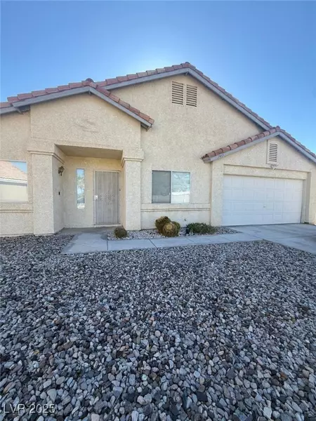 745 Gullwing LN, North Las Vegas, NV 89081