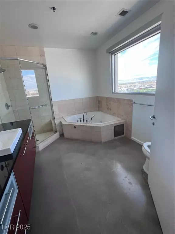 Las Vegas, NV 89101,900 Las Vegas BLVD #704