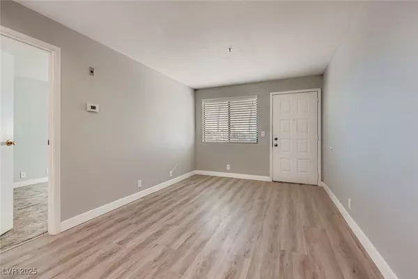 1381 E University AVE #202, Las Vegas, NV 89119