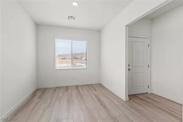 Las Vegas, NV 89156,2746 Avril Point ST