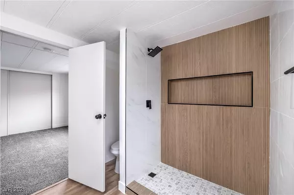 Las Vegas, NV 89115,1879 Quintearo ST