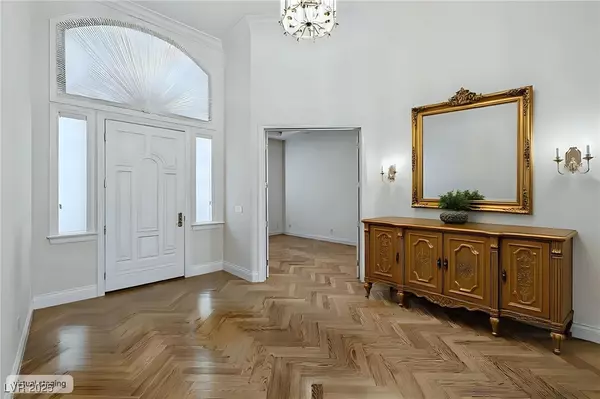 Las Vegas, NV 89117,2017 Eagle Trace WAY