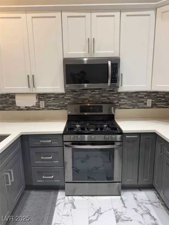 Las Vegas, NV 89117,2100 Quarry Ridge ST #203