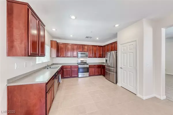 Henderson, NV 89002,708 Point Bluff ST