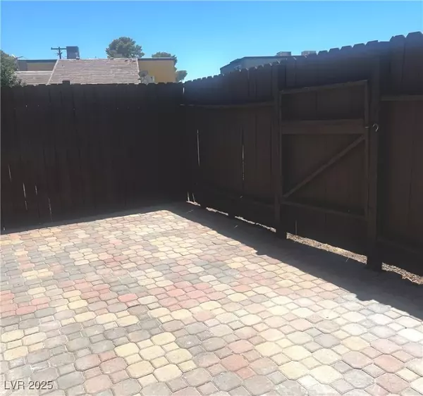 Las Vegas, NV 89119,1500 Hialeah DR #A