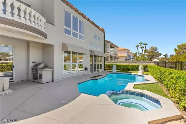 Las Vegas, NV 89113,8188 Horseshoe Bend LN