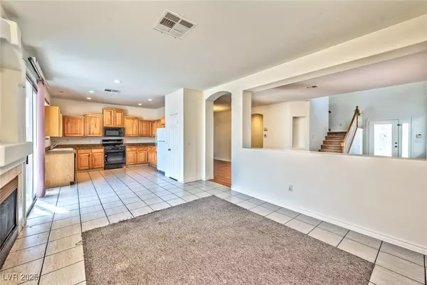 Las Vegas, NV 89117,8221 Heather Rock CT