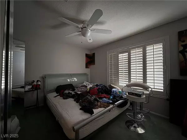 Las Vegas, NV 89118,5201 S Torrey Pines DR #1239