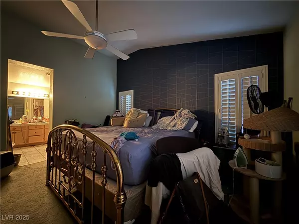 Las Vegas, NV 89118,5201 S Torrey Pines DR #1239