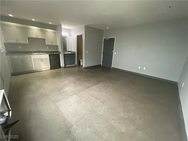 Las Vegas, NV 89101,223 N 9th ST #211