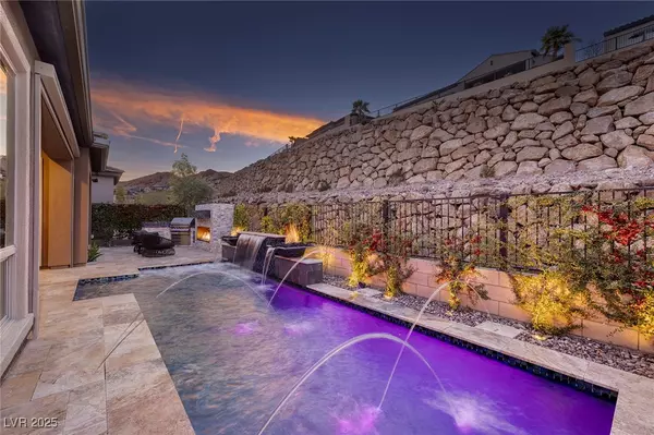 33 Desert Juniper LN, Henderson, NV 89011