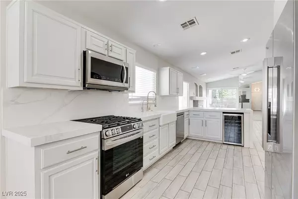 Henderson, NV 89052,2259 Smokey Sky DR