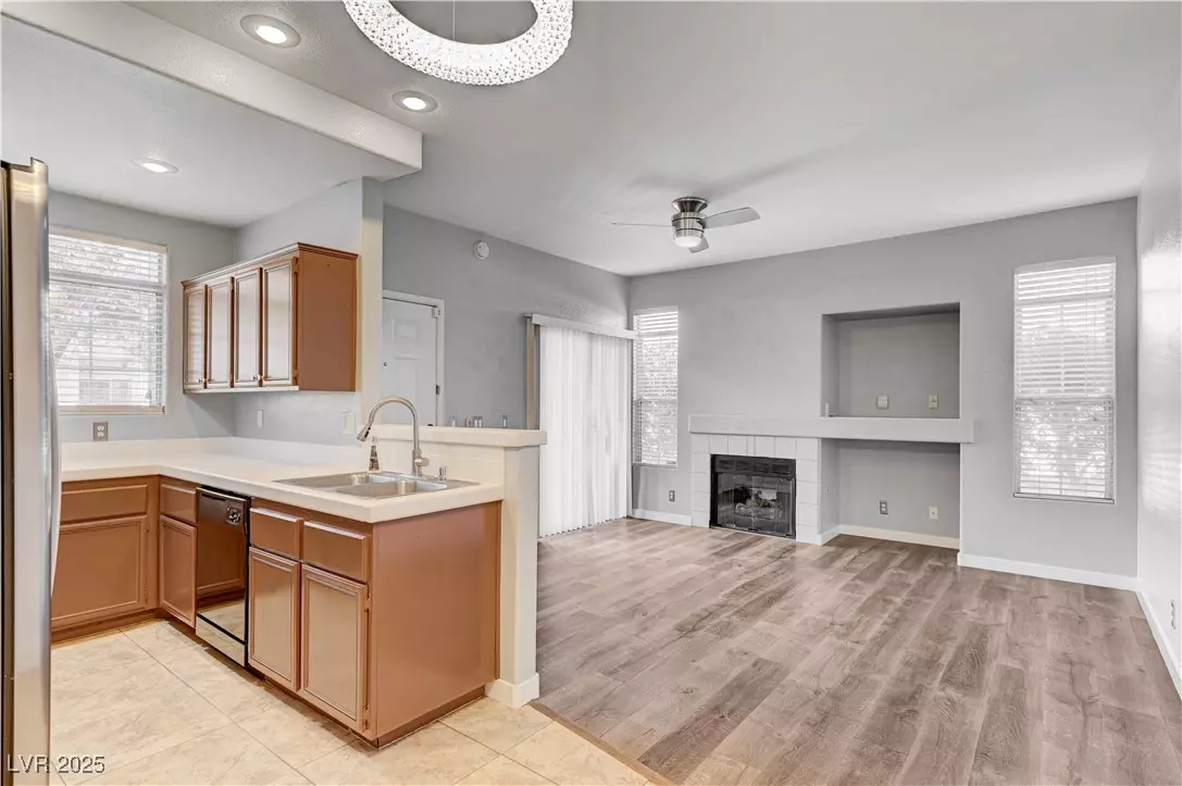 Henderson, NV 89074,2201 Ramsgate DR #911