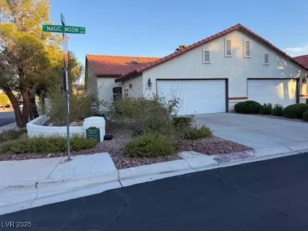 Las Vegas, NV 89146,2604 Magic Moon LN