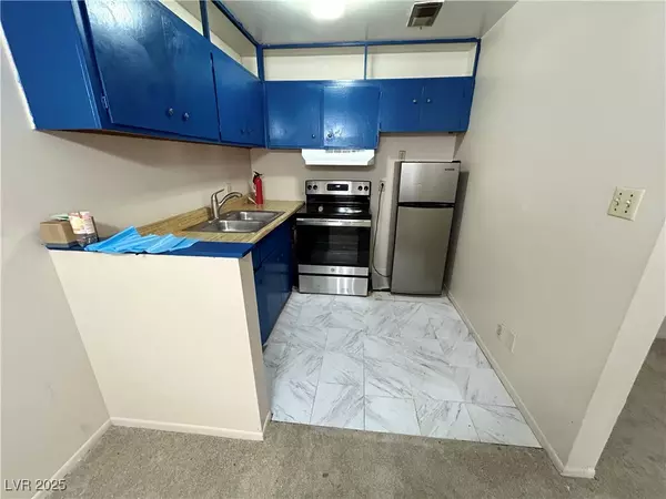 Las Vegas, NV 89107,204 Orland ST #7